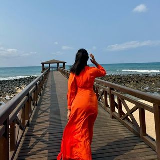 Elisa Pither's profile picture, influencer in gabon