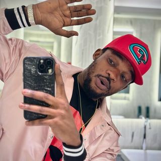 Flohka's profile picture, influencer in democratic-republic-of-the-congo