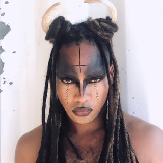 N   A   V    I's profile picture, influencer in fiji